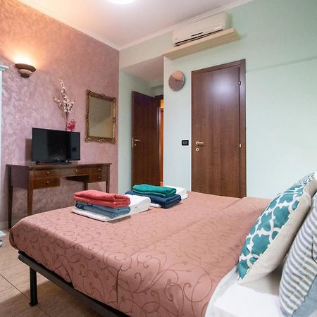 B&B Colorful Suite Yard Roma Esterno foto