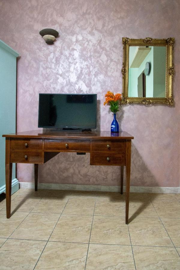 B&B Colorful Suite Yard Roma Esterno foto