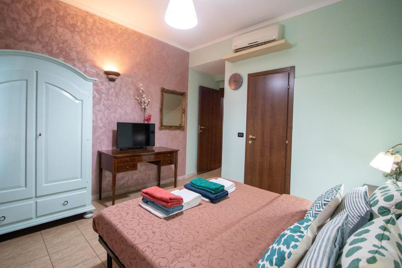 B&B Colorful Suite Yard Roma Esterno foto