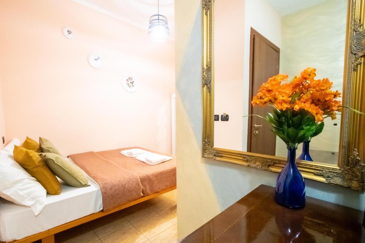 B&B Colorful Suite Yard Roma Esterno foto