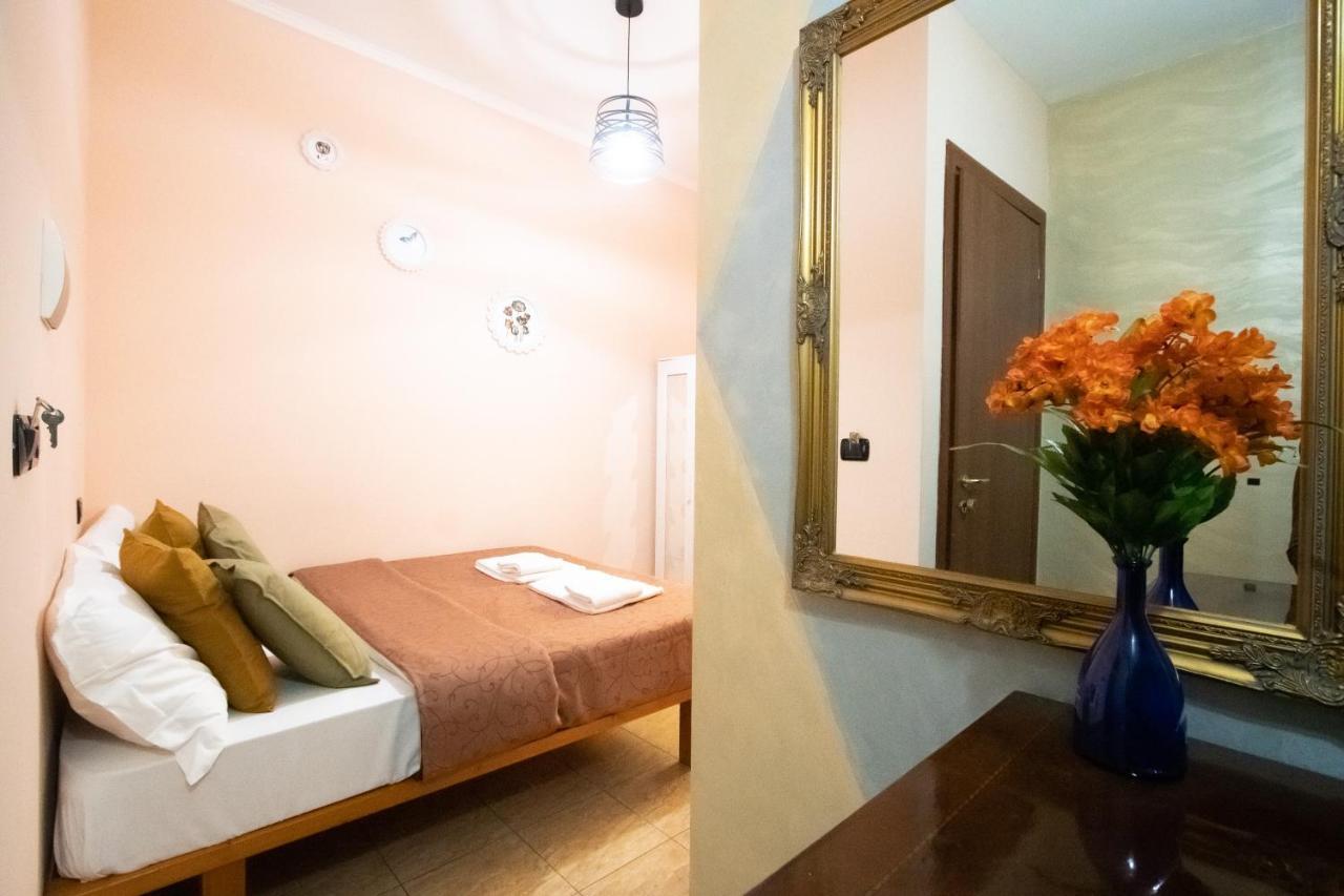 B&B Colorful Suite Yard Roma Esterno foto